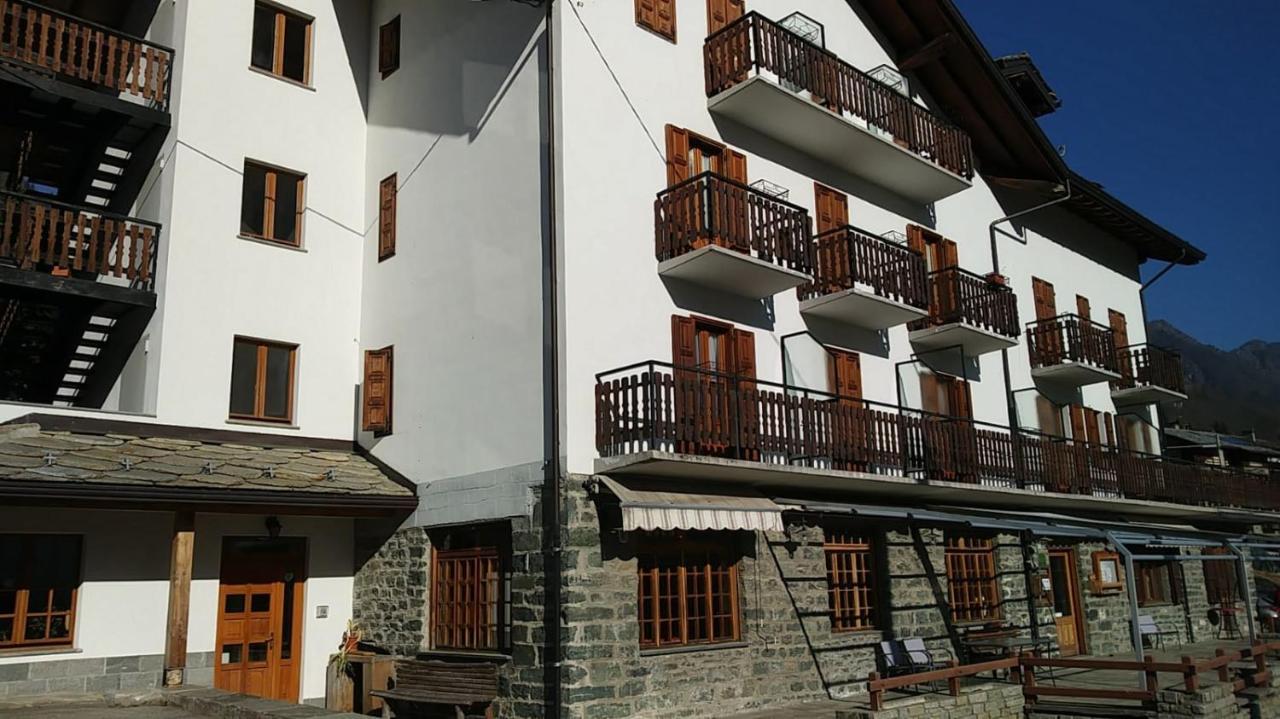 Hotel Beau Sejour Champorcher Exterior foto